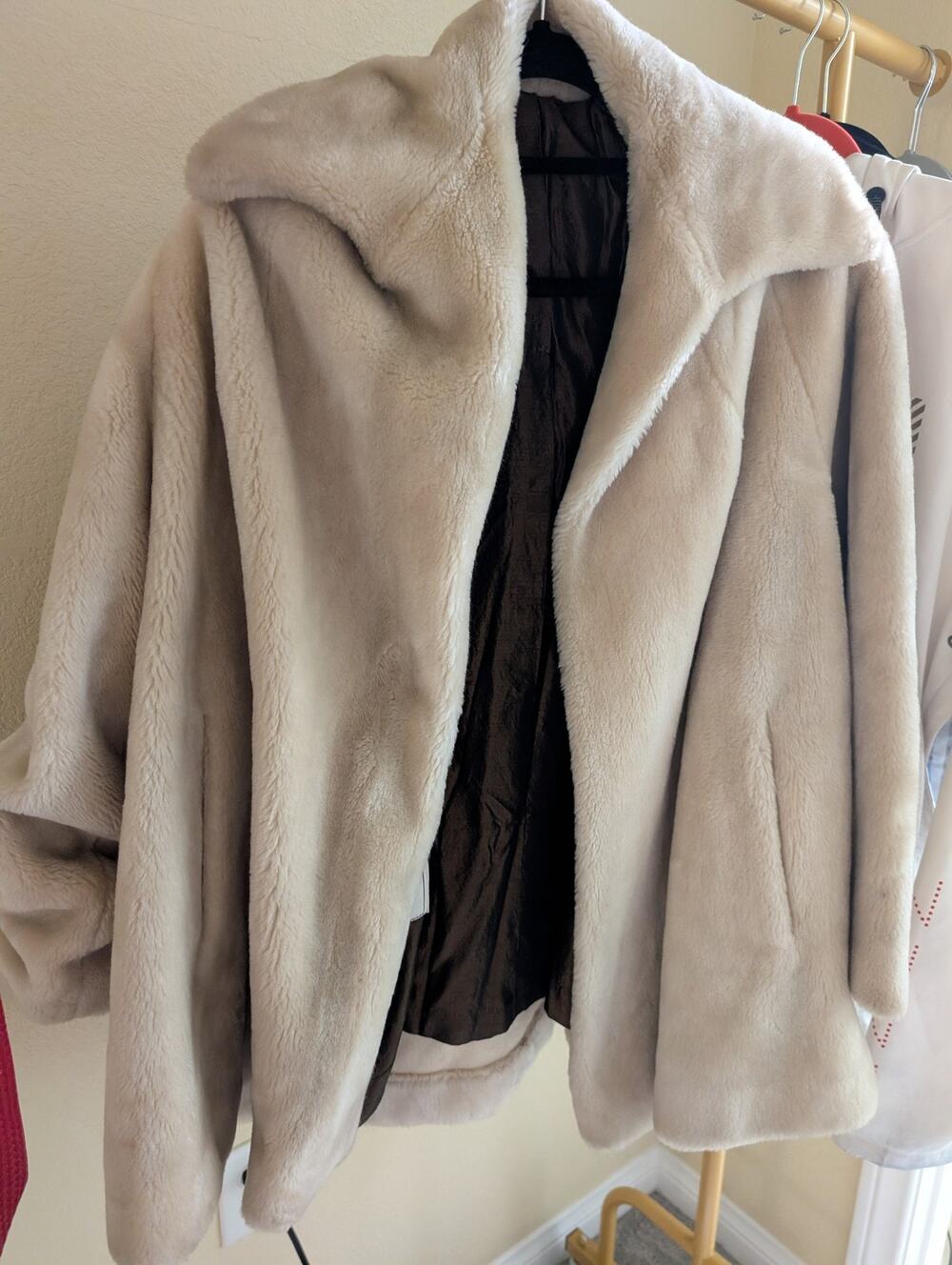 VTG 70s Borgana Faux Fur Coat Women's Cream Beige Swing Coat Jacket